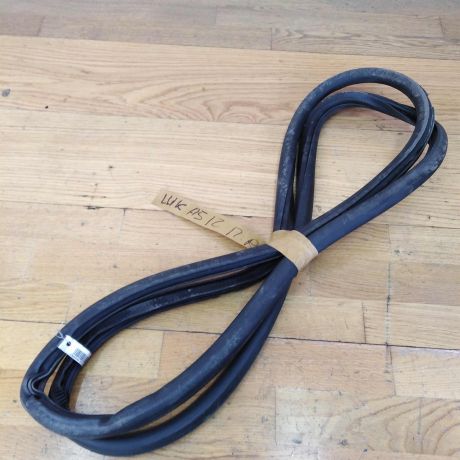 rezinka-uplotnitelnaia-dveri-skoda-octavia-a5-art-16896-big-0