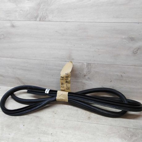 rezinka-uplotnitelnaia-dveri-hyundai-solaris-art-17727-big-0