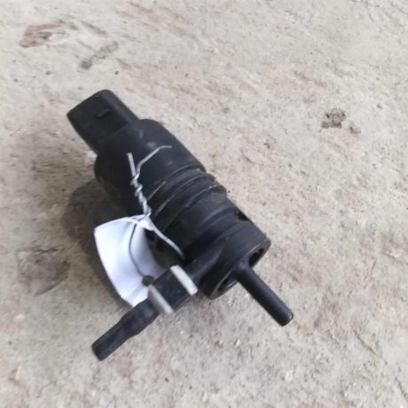 nasos-omyvatelia-stekla-volkswagen-transporter-t5-art-18700-big-0