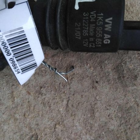 nasos-omyvatelia-stekla-volkswagen-transporter-t5-art-18700-big-2