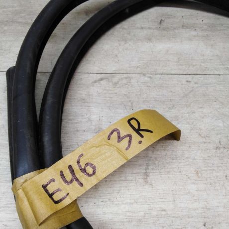 rezinka-uplotnitelnaia-dveri-bmw-e46-art-19785-big-1