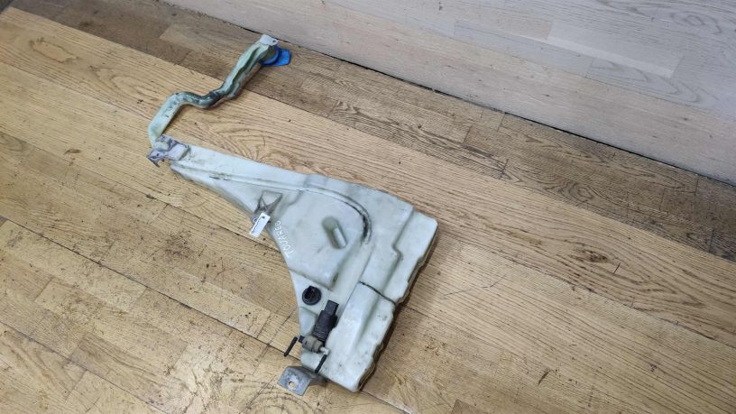 bacok-omyvaiushhei-zidkosti-volkswagen-touareg-art-19953-big-1