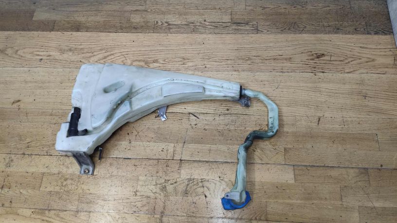 bacok-omyvaiushhei-zidkosti-volkswagen-touareg-art-19953-big-2