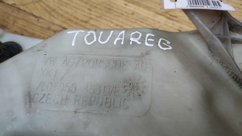 bacok-omyvaiushhei-zidkosti-volkswagen-touareg-art-19953-big-4