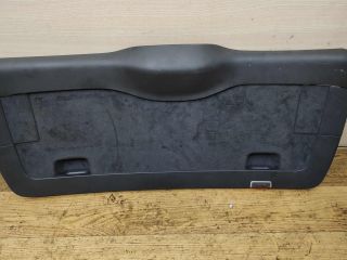 obsivka-kryski-bagaznika-volkswagen-touareg-art-20019