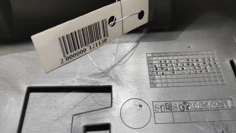 obsivka-kryski-bagaznika-volkswagen-touareg-art-20019-big-4