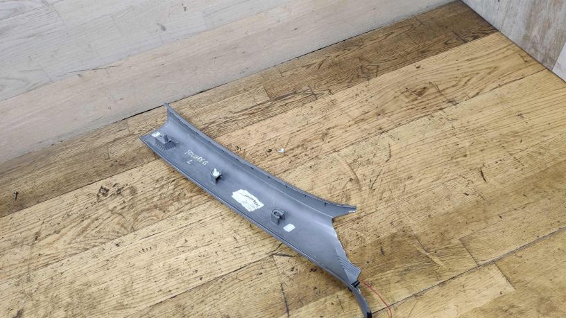 nakladka-stoiki-levaia-volkswagen-touareg-art-20421-big-1