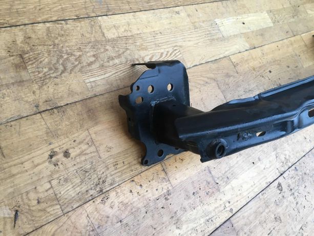 usilitel-perednego-bampera-volkswagen-touareg-2005-art-20571-big-2