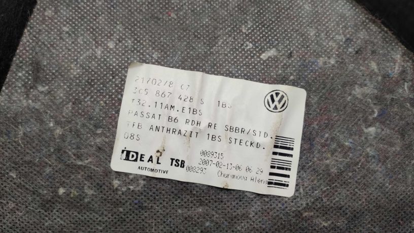 obsivka-bagaznika-pravaia-sedan-volkswagen-passat-b6-art-20819-big-1
