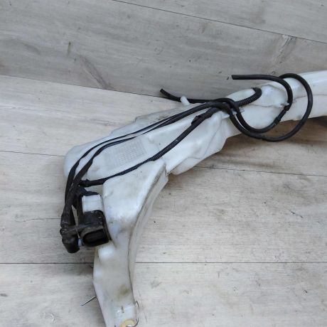 bacok-omyvatelia-lobovogo-stekla-ford-c-max-art-21516-big-2