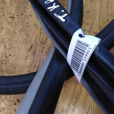 rezinka-uplotnitelnaia-dveri-zadniaia-levaia-toyota-camry-v40-art-22675-big-1