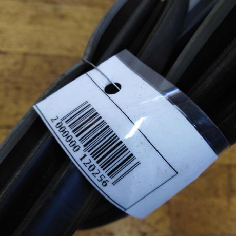 rezinka-uplotnitelnaia-dveri-peredniaia-pravaia-toyota-camry-v40-art-22677-big-1