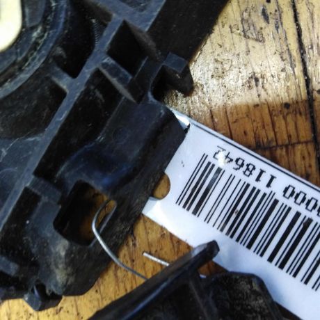 kronstein-krepleniia-zadnego-bampera-pravyi-toyota-camry-v40-art-22678-big-1