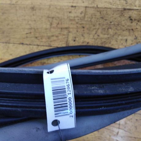 rezinka-uplotnitelnaia-dveri-peredniaia-levaia-toyota-camry-v40-art-22680-big-1