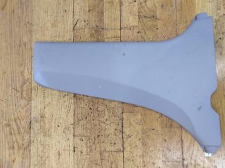 nakladka-srednei-stoiki-pravaia-toyota-camry-v40-art-22685