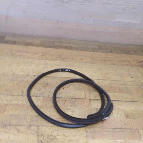 rezinka-uplotnitelnaia-dveri-zadniaia-pravaia-hyundai-solaris-art-22847-big-0