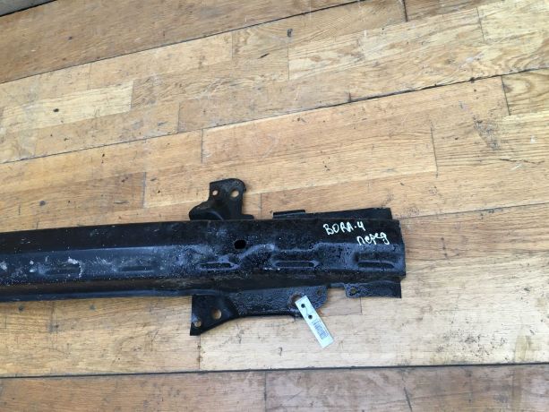 usilitel-perednego-bampera-volkswagen-bora-art-23343-big-1