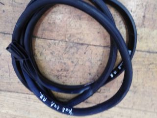 rezinka-uplotnitelnaia-peredniaia-pravaia-kia-ceed-art-23773