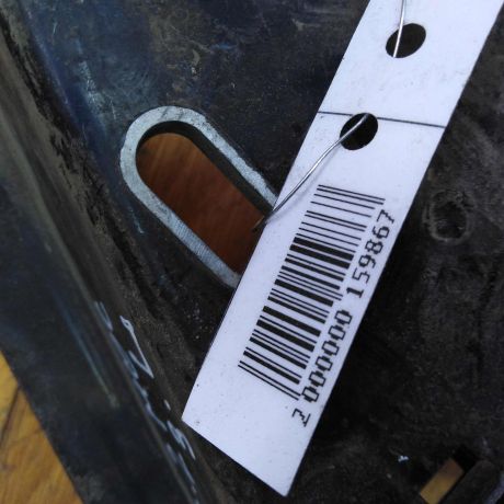 napravliaiushhaia-zadnego-bampera-levaia-audi-a8-d2-art-24822-big-2