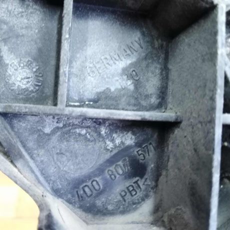 napravliaiushhaia-zadnego-bampera-levaia-audi-a8-d2-art-24822-big-3