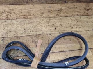 rezinka-uplotnitelnaia-dveri-audi-a8-d2-art-25136