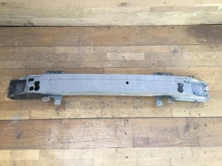 usilitel-perednego-bampera-volvo-s80-defekt-art-26445