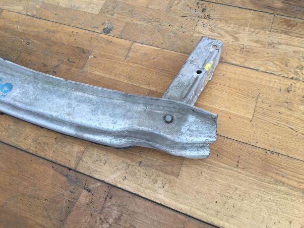 usilitel-zadnego-bampera-audi-a4-b6-8e-art-26599-big-1