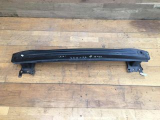 usilitel-perednego-bampera-volkswagen-touran-2006-god-art-26603