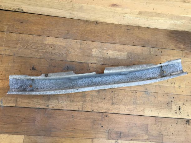 usilitel-zadnego-bampera-audi-a6-c5-universal-art-26653-big-1