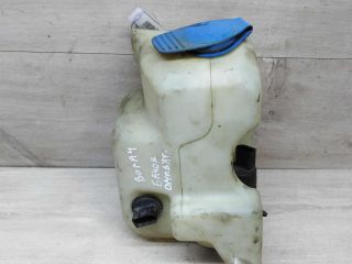 bacok-omyvatelia-lobovogo-stekla-volkswagen-golf-4-art-27862