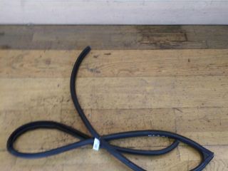 rezinka-uplotnitelnaia-dveri-peredniaia-levaia-mazda-3-bk-xetcbek-art-29767