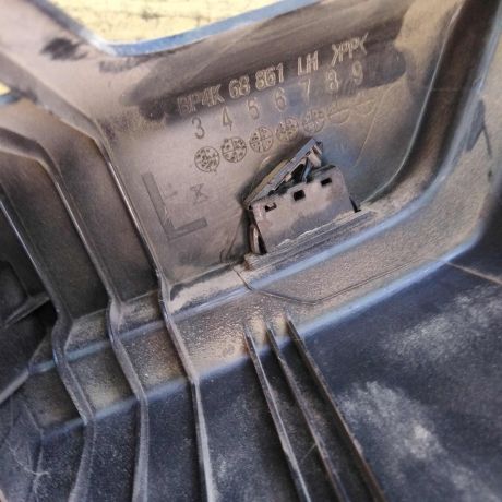 nakladka-levaia-vnutrenniaia-bagaznika-mazda-3-bk-xetcbek-art-30029-big-2