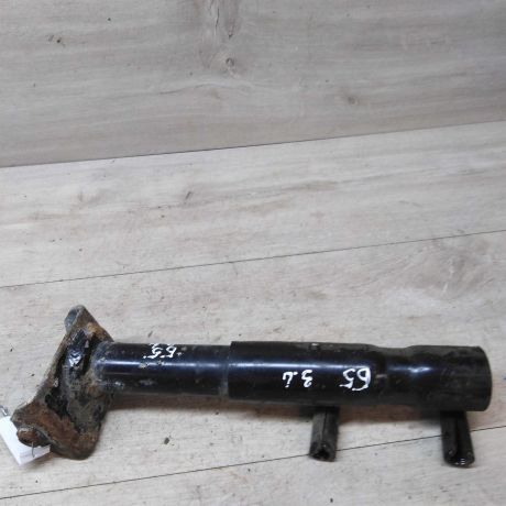 kronstein-zadnii-pravyi-krepleniia-bampera-volkswagen-passat-b5-art-30632-big-0