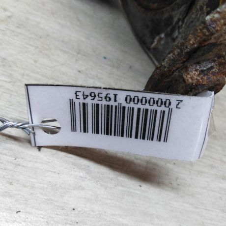 kronstein-zadnii-pravyi-krepleniia-bampera-volkswagen-passat-b5-art-30632-big-1