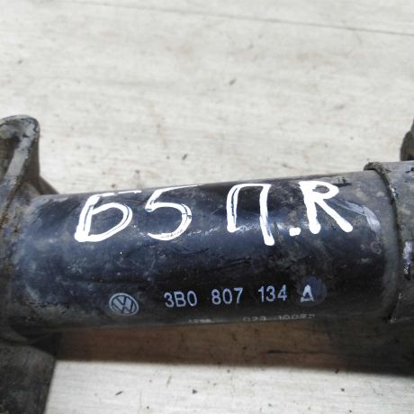 kronstein-pravyi-krepleniia-perednego-bampera-volkswagen-passat-b5-art-30644-big-1