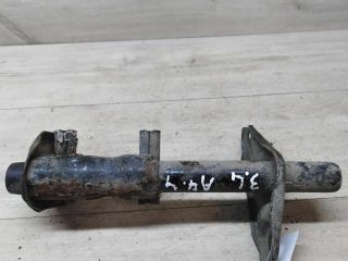 kronstein-levyi-krepleniia-zadnego-bampera-audi-a4-b5-art-30686