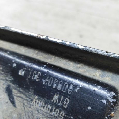 kronstein-levyi-krepleniia-zadnego-bampera-audi-a4-b5-art-30686-big-1