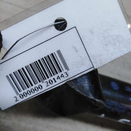 kronstein-levyi-krepleniia-perednego-bampera-volkswagen-passat-b5-art-30687-big-1