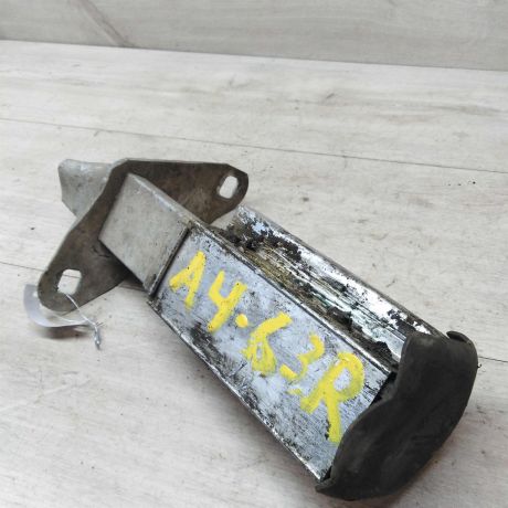 kronstein-zadnii-pravyi-krepleniia-bampera-audi-a4-b5-rest-art-30995-big-0