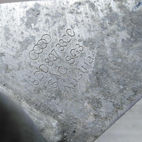 kronstein-zadnii-pravyi-krepleniia-bampera-audi-a4-b5-rest-art-30995-big-2