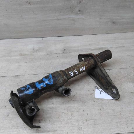 kronstein-krepleniia-zadnego-bampera-pravyi-audi-a4-b5-art-31012-big-0