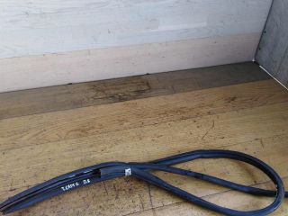 rezinka-dveri-uplotnitelnaia-peredniaia-pravaia-toyota-camry-v40-art-31069