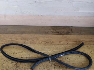 rezinka-dveri-uplotnitelnaia-peredniaia-levaia-toyota-camry-v40-art-31074