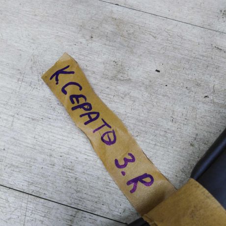 rezinka-uplotnitelnaia-dveri-zadniaia-pravaia-kia-cerato-2-g4fc-2-16i-akpp-art-32042-big-2