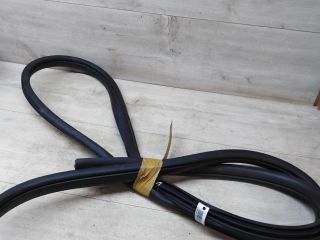 rezinka-uplotnitelnaia-dveri-zadniaia-levaia-kia-cerato-2-g4fc-2-16i-akpp-art-32105