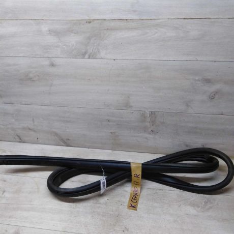 rezinka-uplotnitelnaia-dveri-peredniaia-pravaia-kia-cerato-2-art-32106-big-0