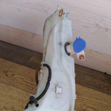 bacok-omyvatelia-lobovogo-stekla-ford-focus-2-do-rest-art-32271-big-3