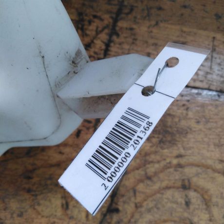 bacok-omyvatelia-lobovogo-stekla-volkswagen-polo-4-art-32580-big-4