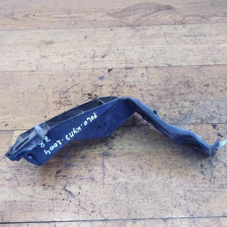 kronstein-krepleniia-bampera-zadnii-pravyi-volkswagen-polo-4-art-32658-big-0