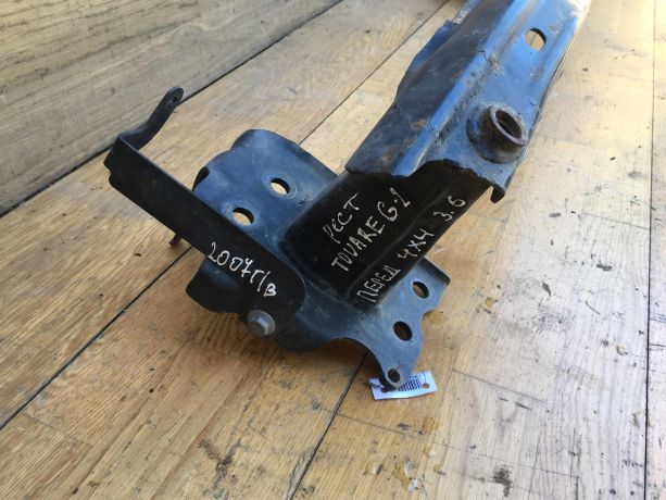 usilitel-perednego-bampera-volkswagen-touareg-rest-art-32851-big-1